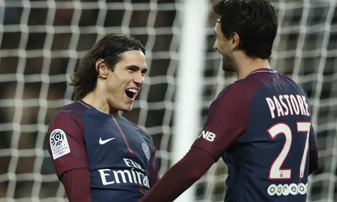 HLV Emery nổi xung thiên vì Cavani vắng tập