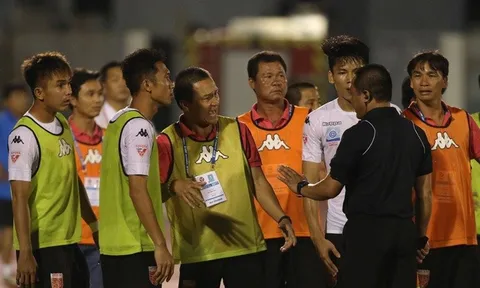 5 điểm nhấn vòng 6 V-League 2017: Bi hài trên sân Thống Nhất