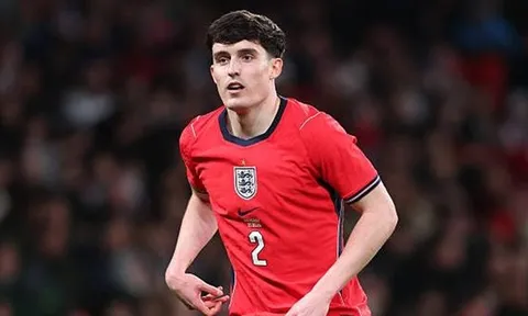 Tino Livramento chỉ là phương án dự phòng của Arsenal
