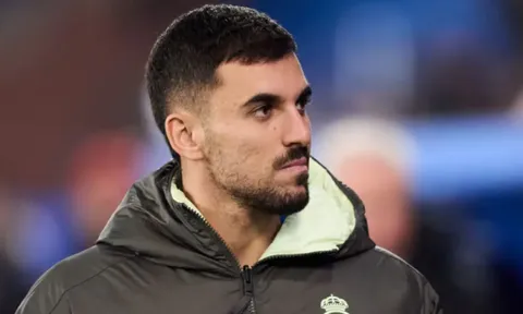 Ceballos yêu cầu Arbeloa không liên lạc, dứt tình với Real Madrid