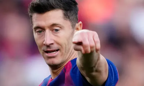 Hansi Flick và bài toán nan giải mang tên Lewandowski