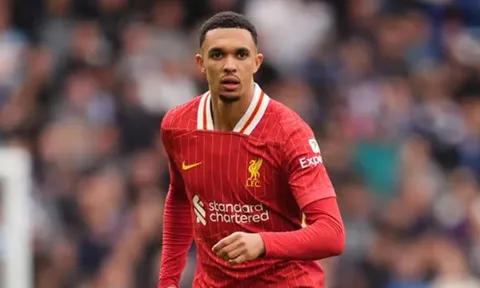 Giải mã lý do Liverpool chọn Wharton thay Alexander-Arnold