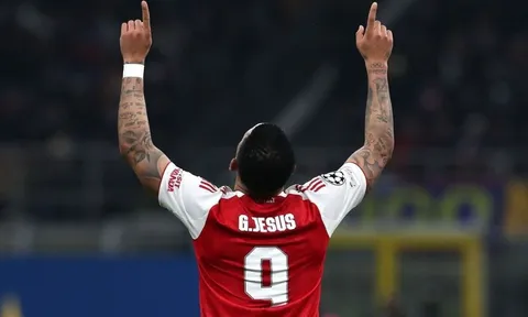 Gabriel Jesus rộng đường đến AC Milan