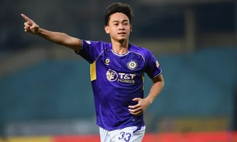 Nguyễn Anh Tiệp gây sốt khi ghi 2 bàn sau 4 trận cho Hà Nội FC