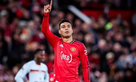 Vượt Bruno, Casemiro ẵm giải hay nhất tháng 4 của MU