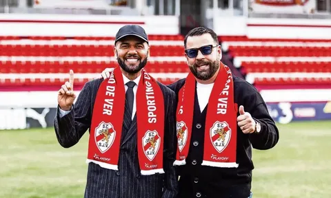 Ra tù, Dani Alves mua lại đội bóng ở Bồ Đào Nha
