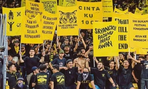 Ultras Malaya tẩy chay tuyển Malaysia vì bê bối nhập tịch