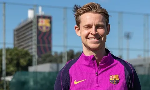 De Jong thừa nhận từng có ý định rời Barca vì áp lực