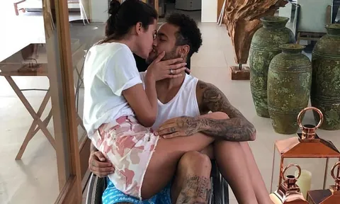 Neymar được người yêu tiếp lửa trước khi lên bàn mổ