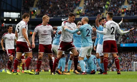 22h00 ngày 06/01, Man City vs Burnley: Mạch bất bại chấm dứt?
