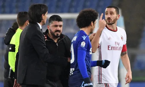 Cận cảnh khoảnh khắc Bonucci choảng nhau nảy lửa với Inzaghi