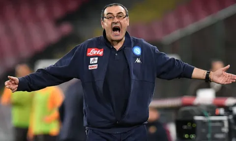 Thua Roma, HLV Sarri ví Juventus là 'người ngoài hành tinh'