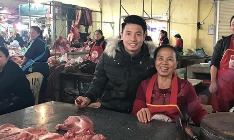 Trung vệ Tiến Dũng hóa 'hotboy bán thịt'