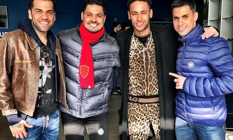 Neymar 'hù dọa' fan với gu thời trang hổ báo