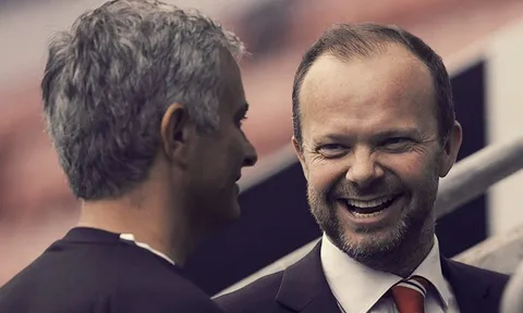 Với MU, tiếp tục chiều chuộng Mourinho là tự sát