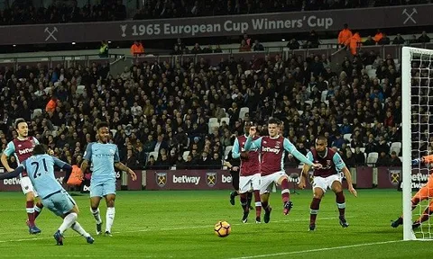 Messi sút hỏng phạt đền, Barca trả giá