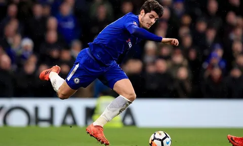 Alvaro Morata và điều bất ổn với đôi chân 60 triệu bảng