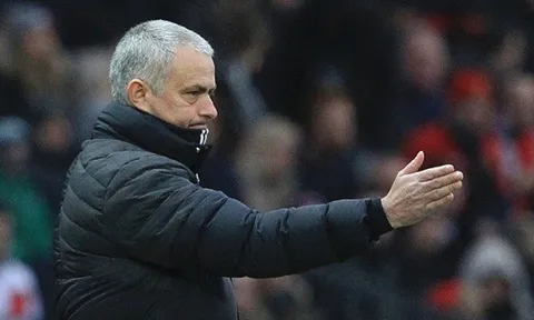 4-2-3-1 của Mourinho biến ảo như thế nào?