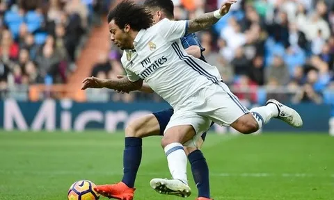 5 điểm nhấn Real Madrid 2-1 Malaga: Kền kền gãy cánh, Zidane lo sốt vó
