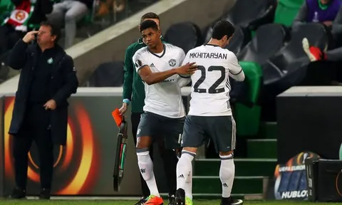 5 điểm nhấn St-Etienne 0-1 M.U: Bailly ăn thẻ đỏ, Mourinho lo sốt vó vì Mkhitaryan