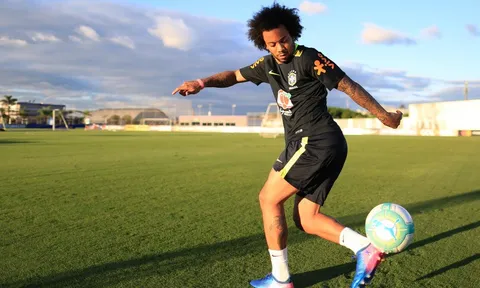 Chùm ảnh: Marcelo trình diễn kỹ thuật siêu hạng trong buổi tập của Brazil