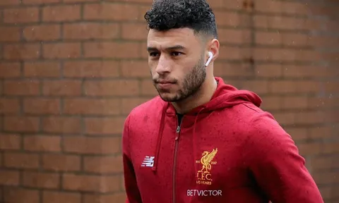 Chamberlain cãi lời Klopp vì nghĩ mình là cầu thủ Arsenal?