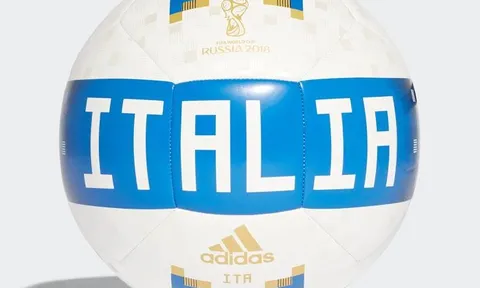 Adidas 'xát muối' vào nỗi đau của Italia, Mỹ