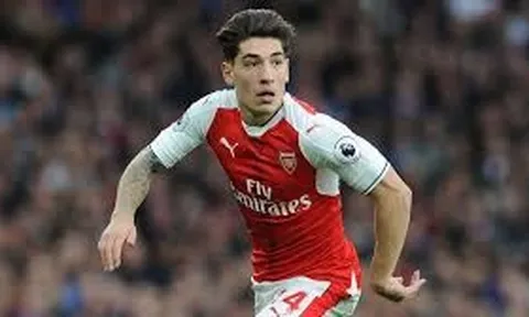 Ai còn nhớ những cú bứt tốc thần thánh của Hector Bellerin