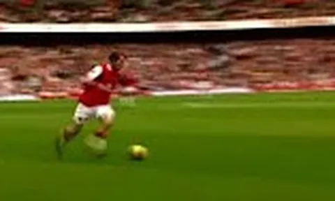 Alex Hleb, kèo trái cực hay của Arsenal trong quá khứ