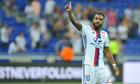 Alexandre Lacazette - Tiền đạo được cả châu Âu thèm khát