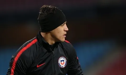 Alexis Sanchez lạc lõng ở đội tuyển Chile