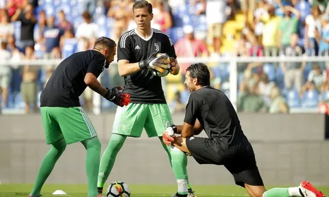 Allegri: 'Người kế vị Buffon không phải Donnarumma'