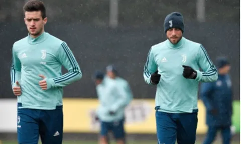 Allegri xua quân ra sân tập, bất chấp thời tiết khắc nghiệt