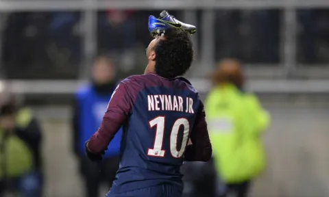 Ẩn ý đằng sau màn ăn mừng của Neymar trong trận với Amiens