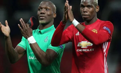 Anh em nhà Pogba thân mật trong ngày Ibra lập hat-trick