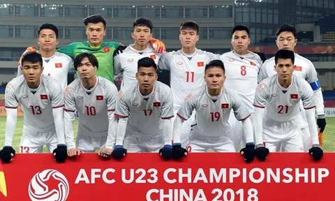 Thầy Park và 12 cầu thủ U23 Việt Nam nhận thưởng loại 1
