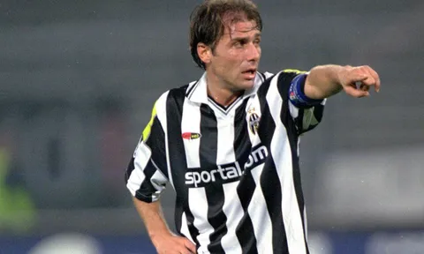 Antonio Conte khi là cầu thủ đá ra sao?