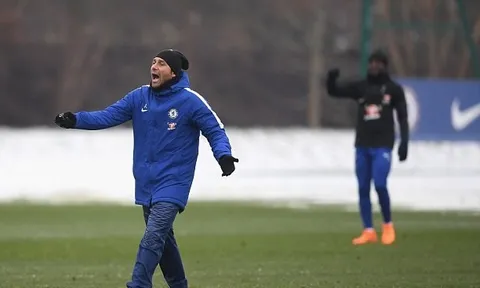 Áp lực bủa vây, Conte quát tháo ầm ĩ trước đại chiến Man City