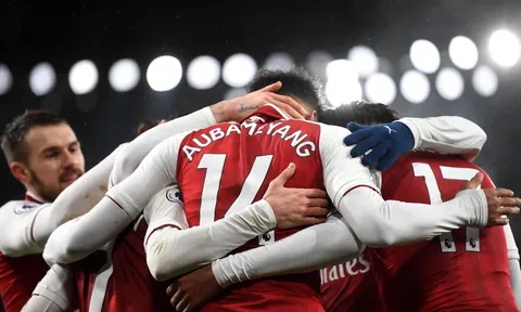Arsenal cần 10 năm để trở lại đỉnh cao