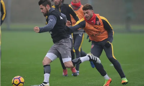 Arsenal chào đón người hùng bị lãng quên trở lại luyện tập