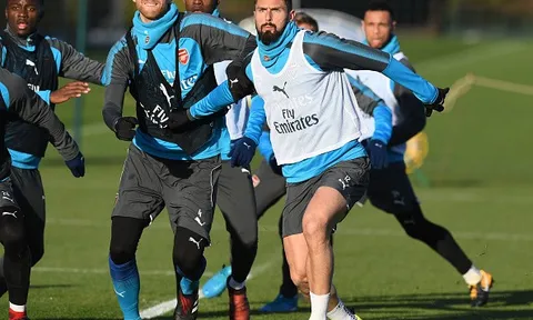Arsenal chốt giá bán Giroud cho Chelsea