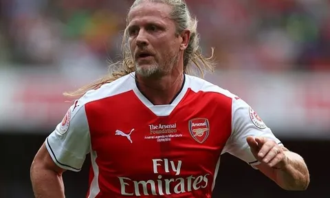 'Arsenal có quá nhiều cầu thủ tầm trung'