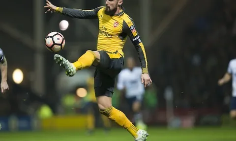 'Arsenal đá hiệp 1 quá tồi'