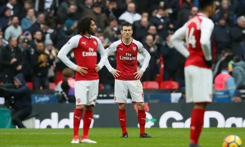 Arsenal lại thảm bại trên đất khách: Vì sao, Wenger?