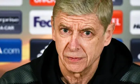 Arsenal thắng giòn giã, Wenger hả hê