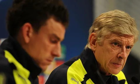 Arsene Wenger chỉ ra bước ngoặt khiến Arsenal thảm bại