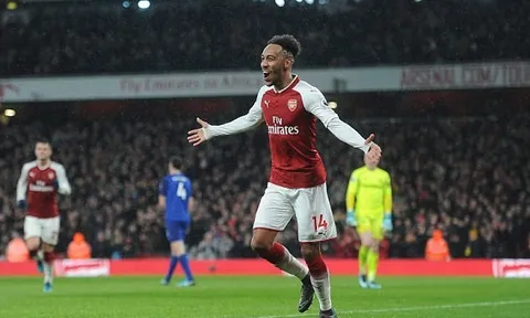 Aubameyang cần là chính mình, không nên đá vì Sanchez