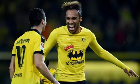 Aubameyang: Siêu anh hùng mới ở Arsenal