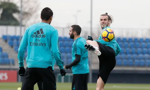 Bale hưng phấn trên sân tập Real Madrid