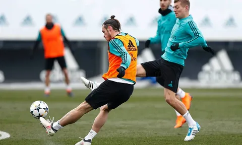 Bale tả xung hữu đột, quyết cùng Ronaldo hạ PSG